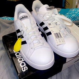 Woman’s Adidas brand new